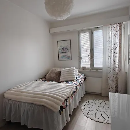Cozy 76 M2 Near Centre *