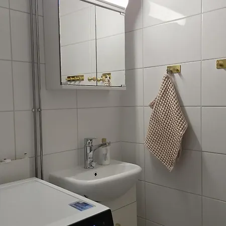 Cozy 76 M2 Near Centre Apartment